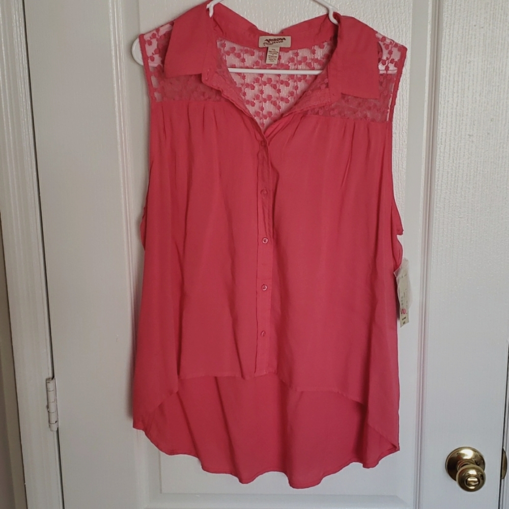 Pink high-low sleevless blouse